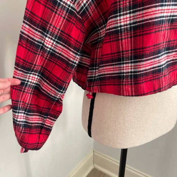 Fashion Nova Cropped Plaid Flannel Shirt XS Red Queen Button Up Y2K Streetwear - Picture 5 of 9